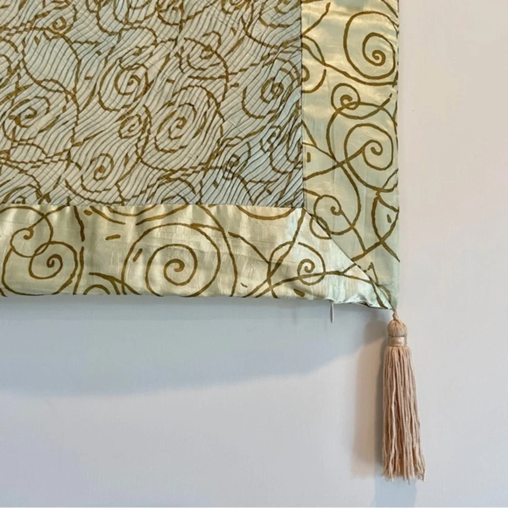 NEW ABC Carpet & Home Set of 2 Seafoam Green Silk‎ Pillowcases w/ Tassels
